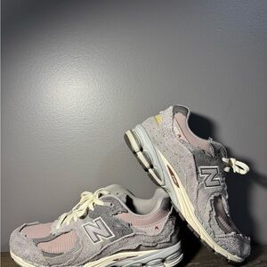 New Balance Gray Sneakers
